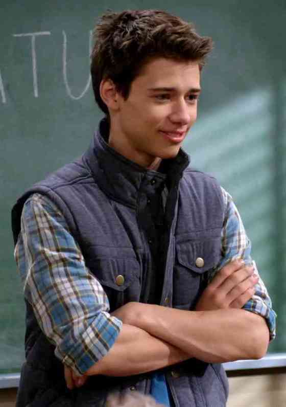 Uriah Shelton Net Worth, Height, Age, Affair, Career, and More