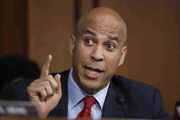 Cory Booker Height, Age, Net Worth, Affair, Career, and More
