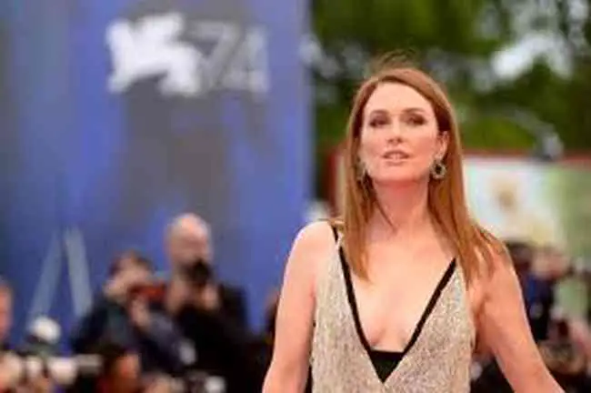 Julianne Moore Age, Net Worth, Height, Affair, Career, and More