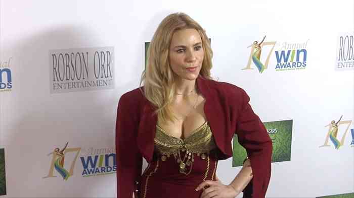 Olivia d’Abo Net Worth, Height, Age, Affair, Career, and More