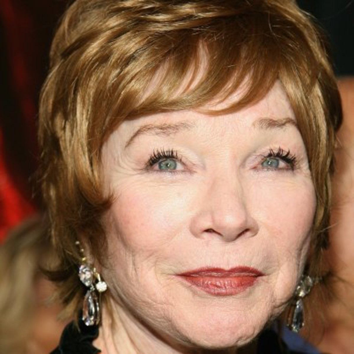 Shirley MacLaine Net Worth, Height, Age, Affair, Career, and More