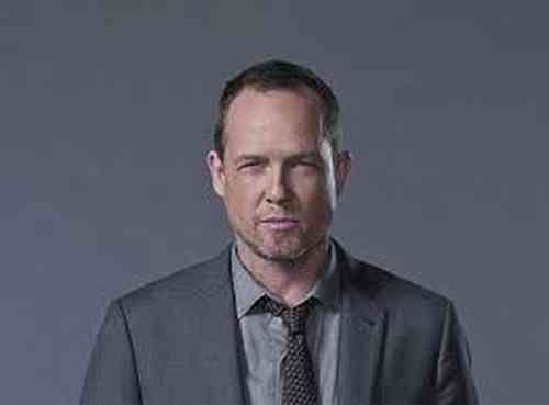 Dean Winters Net Worth, Height, Age, Affair, Career, and More