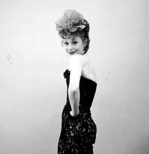 Gwen Verdon Age, Net Worth, Height, Affair, Career, and More