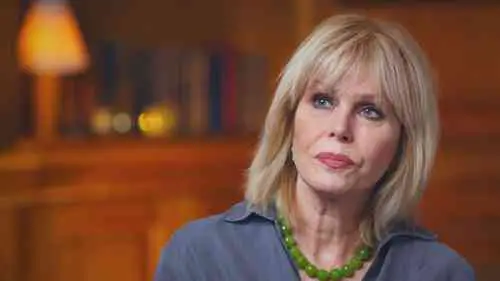 Joanna Lumley Age, Net Worth, Height, Affair, Career, and More