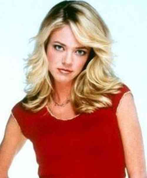 Lisa Robin Kelly Age, Net Worth, Height, Affair, Career, and More