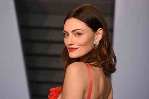 Phoebe Tonkin Height, Age, Net Worth, Affair, Career, and More