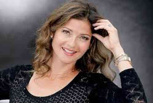 Jill Hennessy Net Worth, Height, Age, Affair, Career, and More