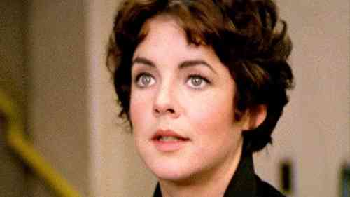 Stockard Channing Net Worth, Height, Age, Affair, Career, and More