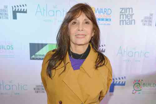 Talia Shire Height, Age, Net Worth, Affair, Career, and More