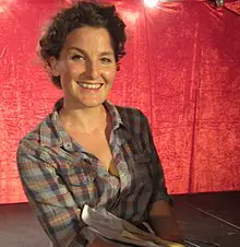 Alice Fraser Age, Net Worth, Height, Affair, and More