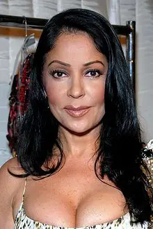 Apollonia Kotero Age, Net Worth, Height, Affair, and More
