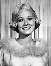 Beverley Owen Age, Net Worth, Height, Affair, and More