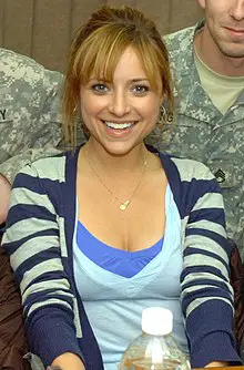Christine Lakin Net Worth, Height, Age, and More
