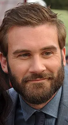 Clive Standen Biography
