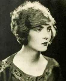 Dorothy Mackaill Age, Net Worth, Height, Affair, and More
