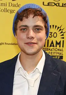 Douglas Smith (actor) Age, Net Worth, Height, Affair, and More