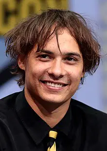 Frank Dillane Height, Age, Net Worth, More