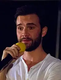 Gil McKinney Height, Age, Net Worth, More