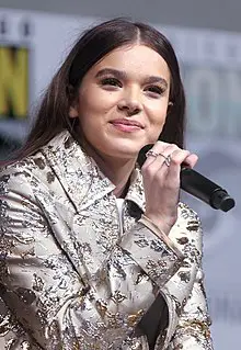 Hailee Steinfeld Height, Age, Net Worth, More