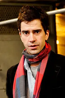 Hamish Linklater Age, Net Worth, Height, Affair, and More