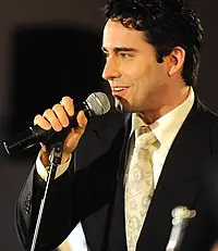John Lloyd Young Height, Age, Net Worth, More