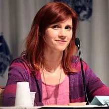 Julie McNiven Height, Age, Net Worth, More