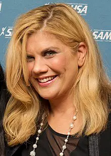 Kristen Johnston Age, Net Worth, Height, Affair, and More