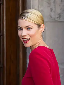 Laura Ramsey Height, Age, Net Worth, More