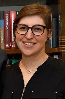 Mayim Bialik Net Worth, Height, Age, and More