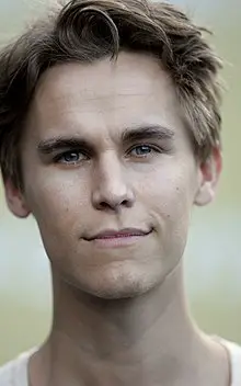 Rhys Wakefield Net Worth, Height, Age, and More