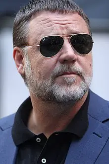 Russell Crowe Biography