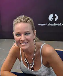 Sharon Case Height, Age, Net Worth, More